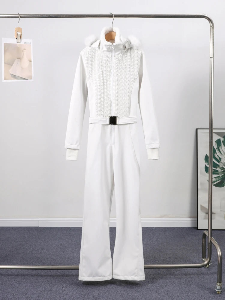 Macacão Feminino Elegante, Proteção Impermeável e Design de Inverno