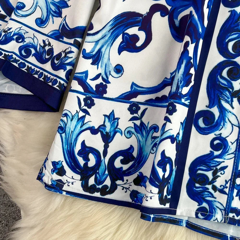 Conjunto Fashion Primavera - Camisa e Shorts com Estampa de Porcelana Azul e Branca