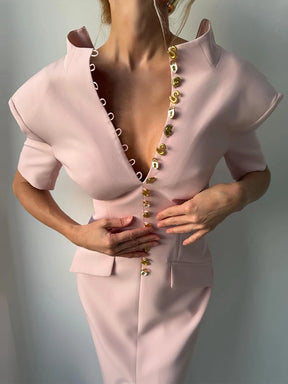 Vestido Midi Alfaiataria com Botões Dourados e Ombreira