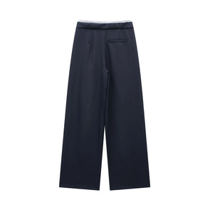 Calça Pantalona: Conforto e Sofisticação em Tecido Leve