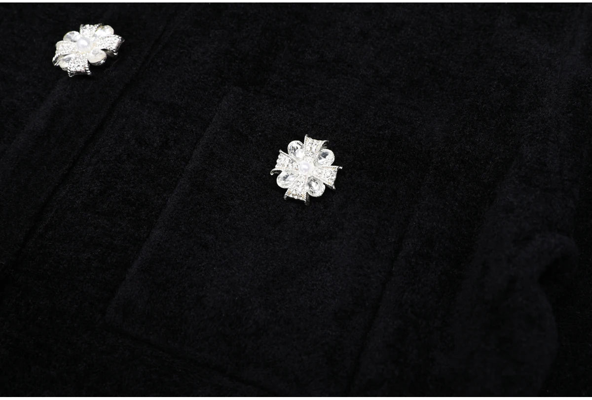 Conjunto Executivo Rosa: Casaco Estruturado e Saia Sereia Midi – Elegância