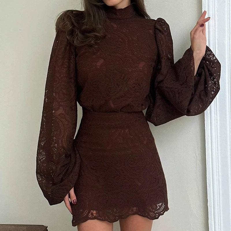 Conjunto Feminino Bordado Eulalie: Elegância em Branco Marfim