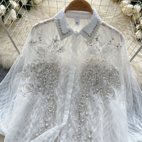 Camisa com Gola Alta, Bordados e Paetês – Elegância com Toque Brilhante