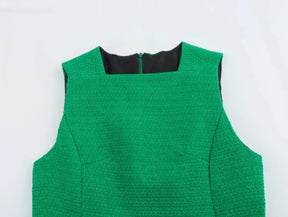 Vestido Tubinho Com decote quadrado - Novidade