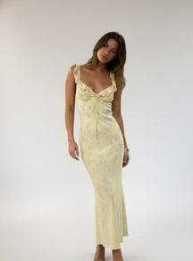Vestido Longo Floral Retrô Amarelo – Elegância e frescor em cada detalhe