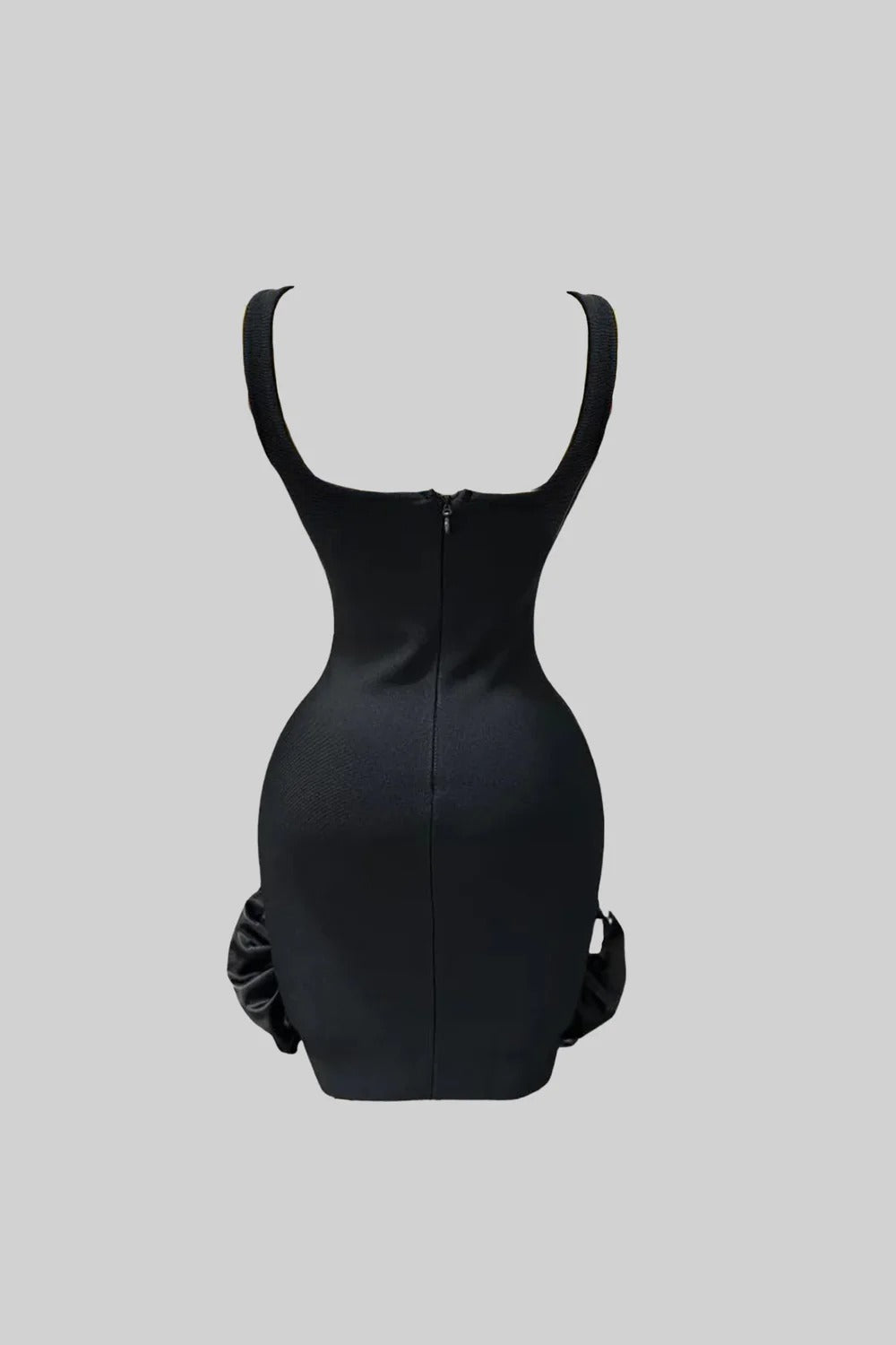 Vestido Mini Estruturado com Babados Esculpidos e Cristais Bordados à Mão