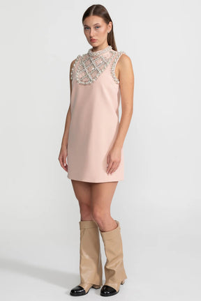 Vestido Lumini com Gola Pérola e Pedrarias Bordadas à Mão