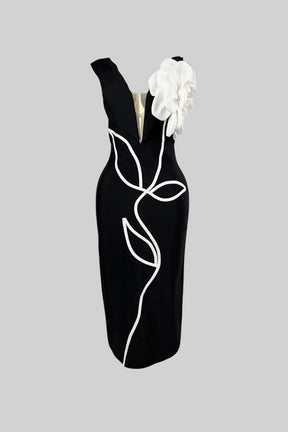 Vestido Longo Elegância Floral com Ombros à Mostra – Silhueta de Impacto