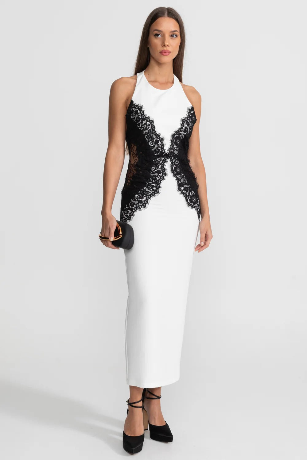 Vestido Elegante Halter com Renda Aplicada e Caimento Nobre