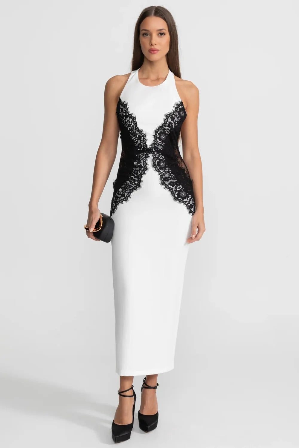 Vestido Elegante Halter com Renda Aplicada e Caimento Nobre