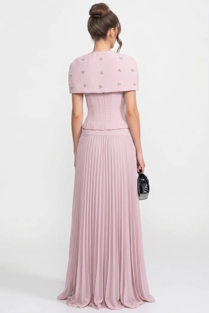 Conjunto Três Peças com Capa Fluida e Saia Longa