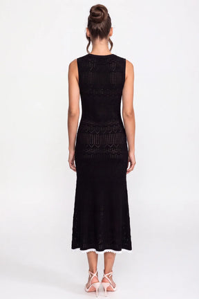 Vestido Mídi Decote V, Botões e Detalhe de Laço