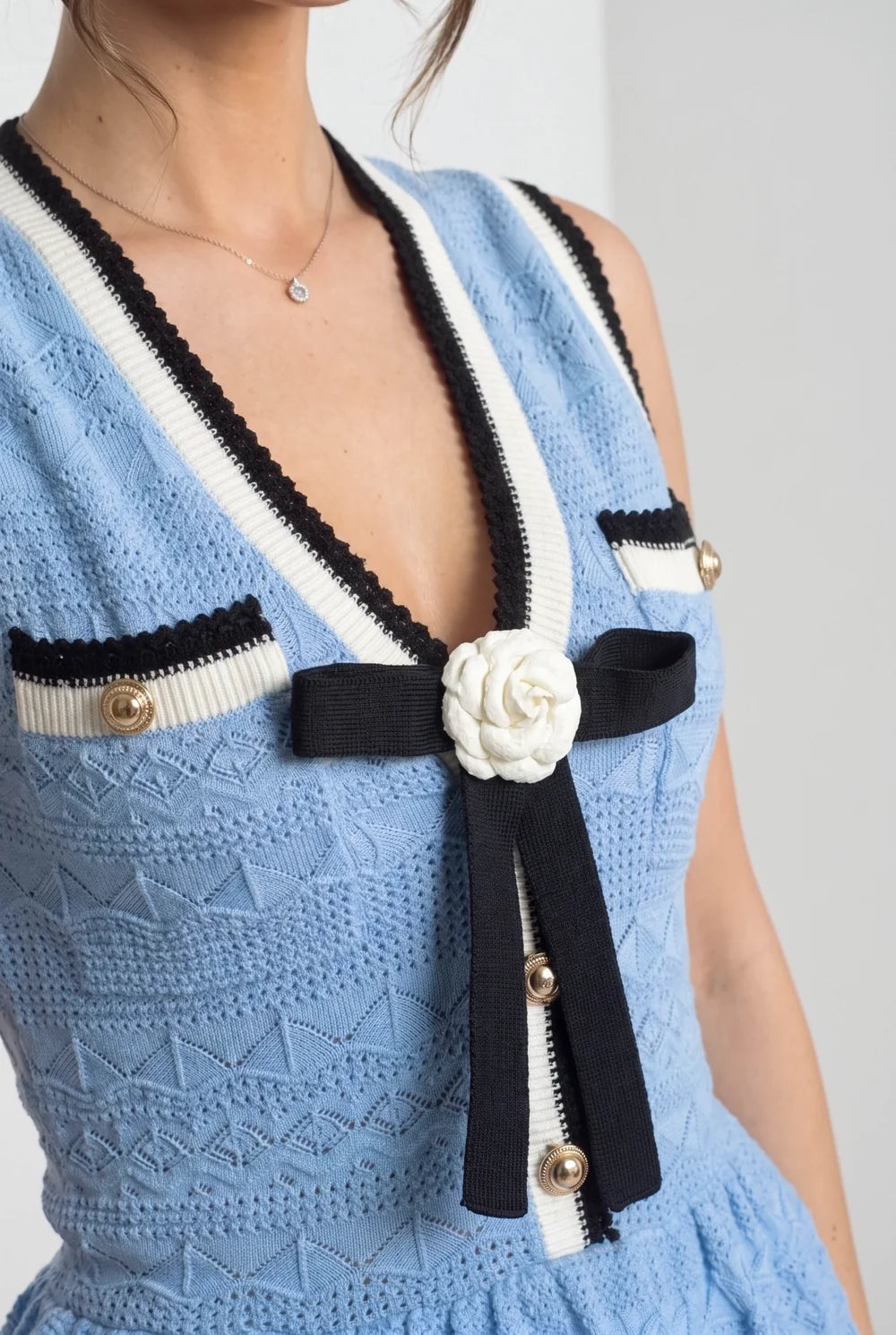Vestido Míni de Alfaiataria Detalhe de Laço