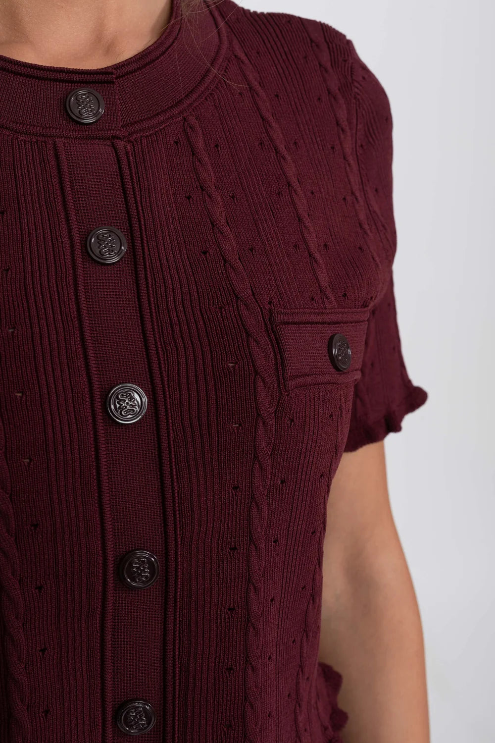 Conjunto Elegante em Tricot com Manga Curta e Saia