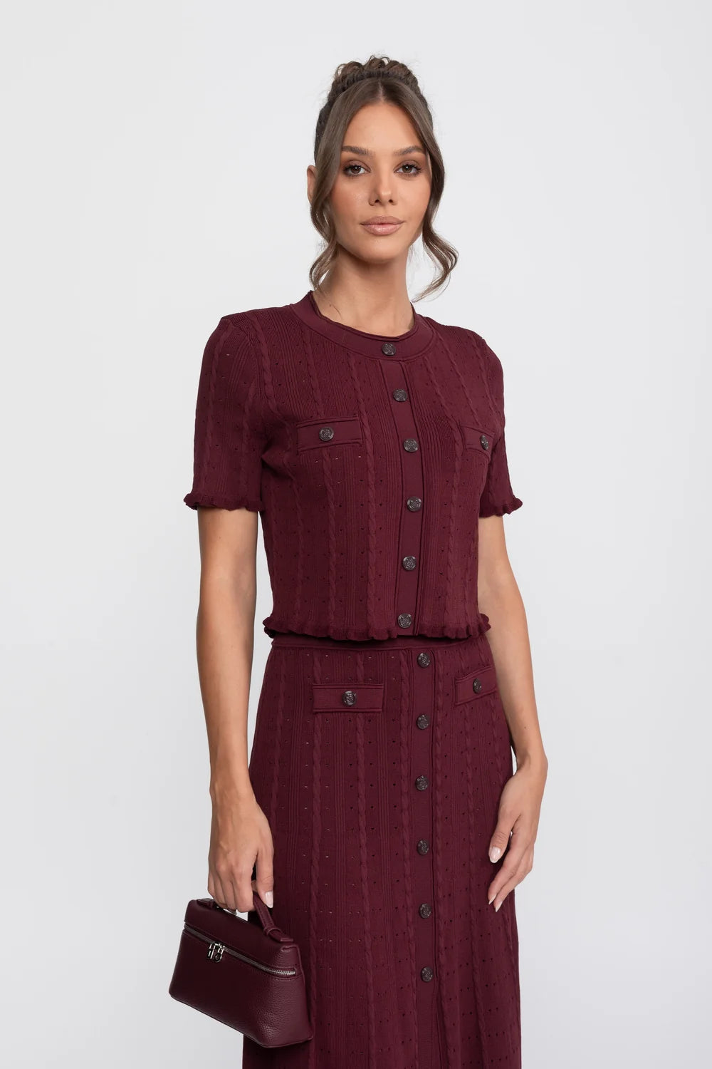 Conjunto Elegante em Tricot com Manga Curta e Saia