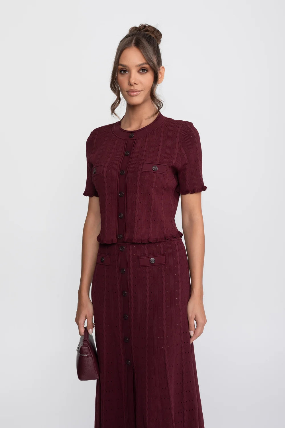 Conjunto Elegante em Tricot com Manga Curta e Saia