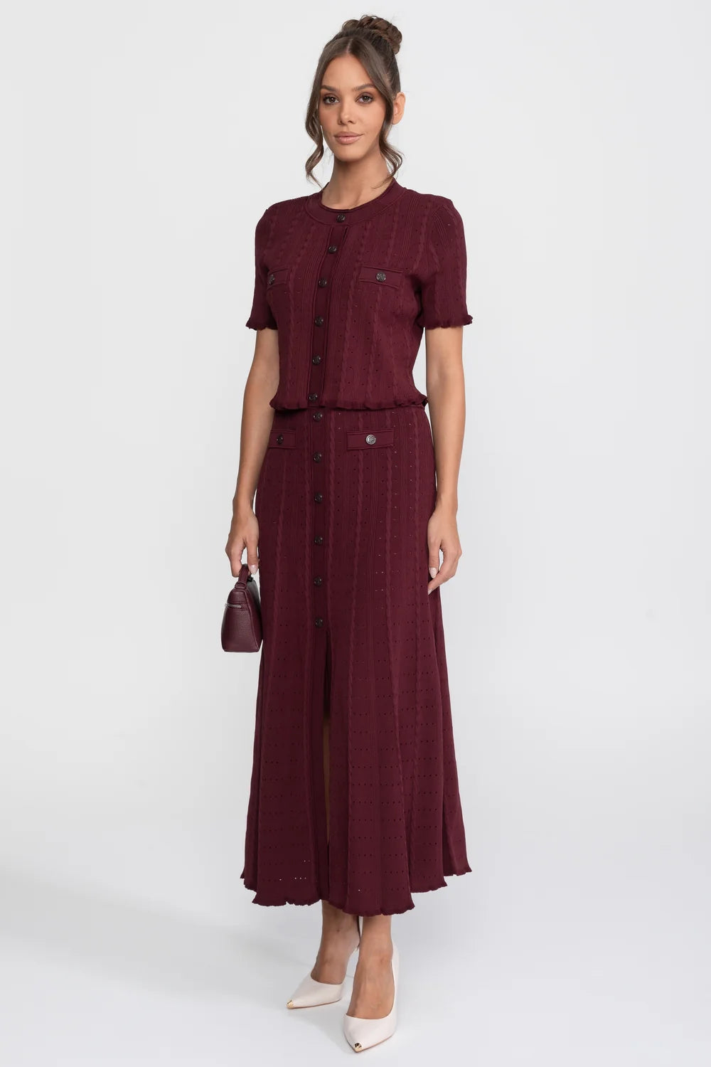 Conjunto Elegante em Tricot com Manga Curta e Saia