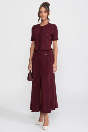 Conjunto Elegante em Tricot com Manga Curta e Saia