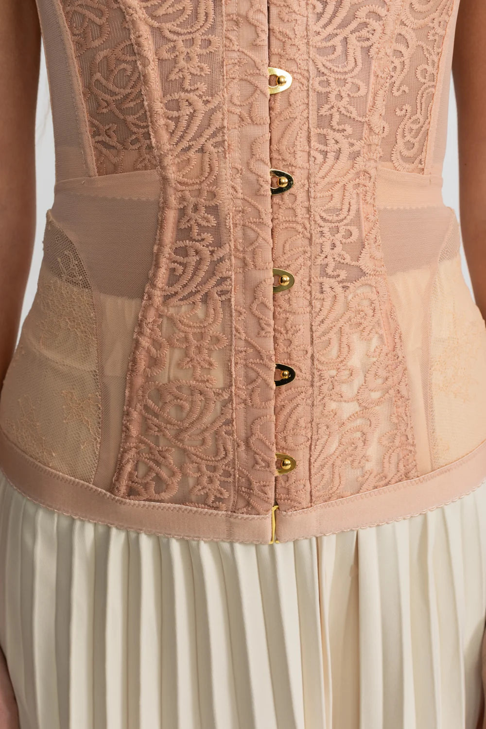 Corset Rendado Tomara que Caia Estruturado e Fecho Frontal