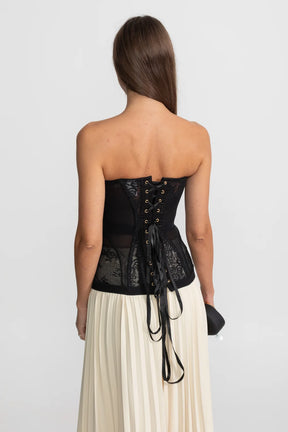Corset Rendado Tomara que Caia Estruturado e Fecho Frontal