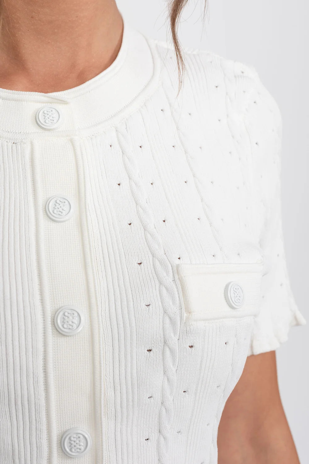 Conjunto Elegante em Tricot com Manga Curta e Saia