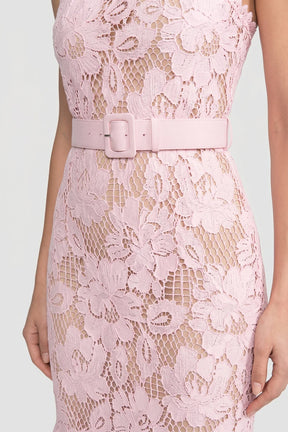 Vestido Longo Sereia em Renda com Recortes Vazados e Alças Delicadas