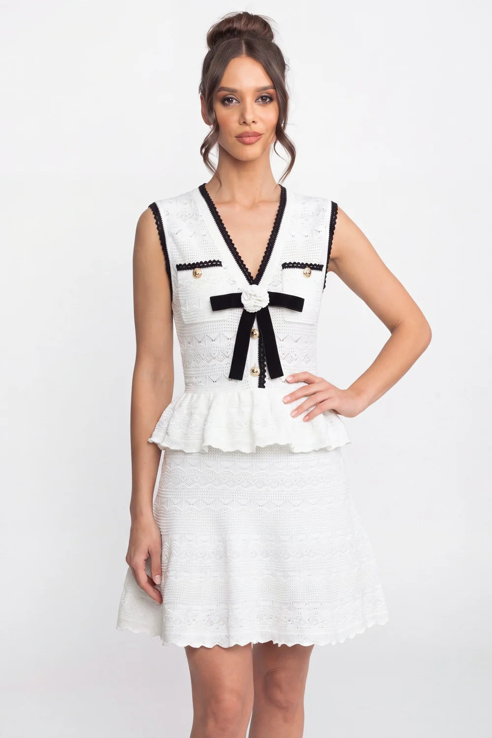 Vestido Míni de Alfaiataria Detalhe de Laço
