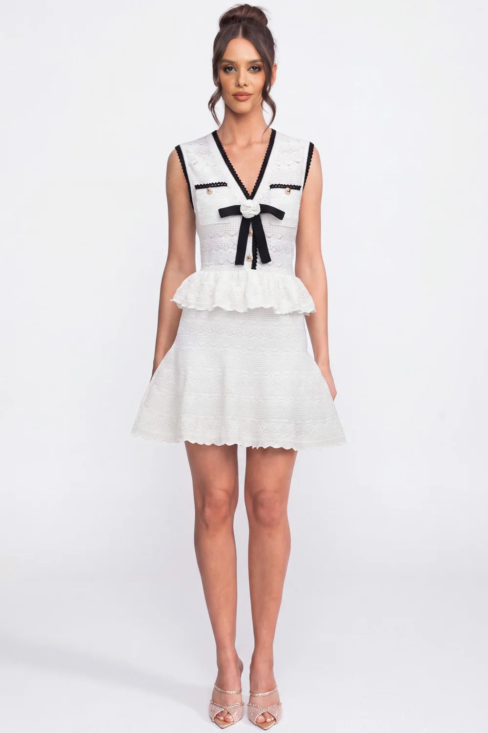 Vestido Míni de Alfaiataria Detalhe de Laço